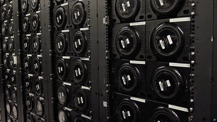 Словно отсеки для ядерного топлива на АЭС.